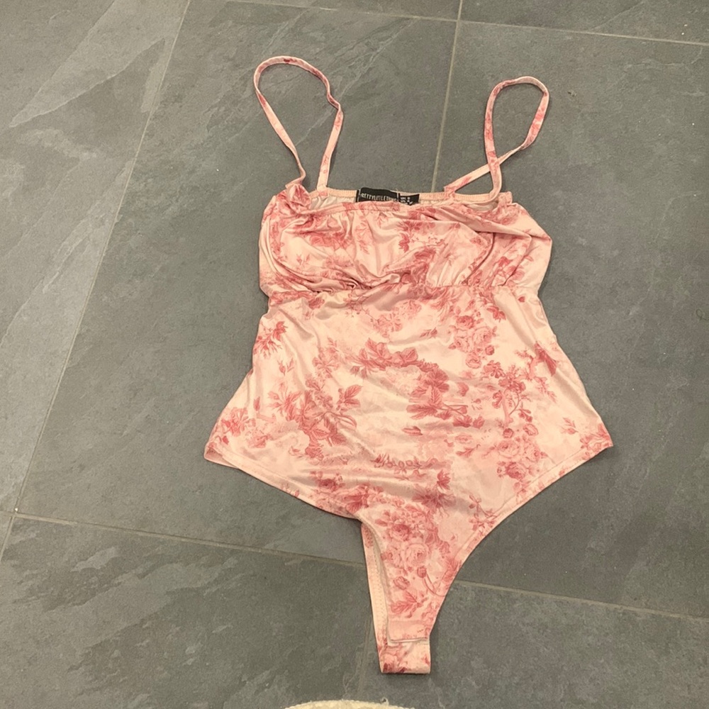 PRETTY LITTLE THING bodysuit